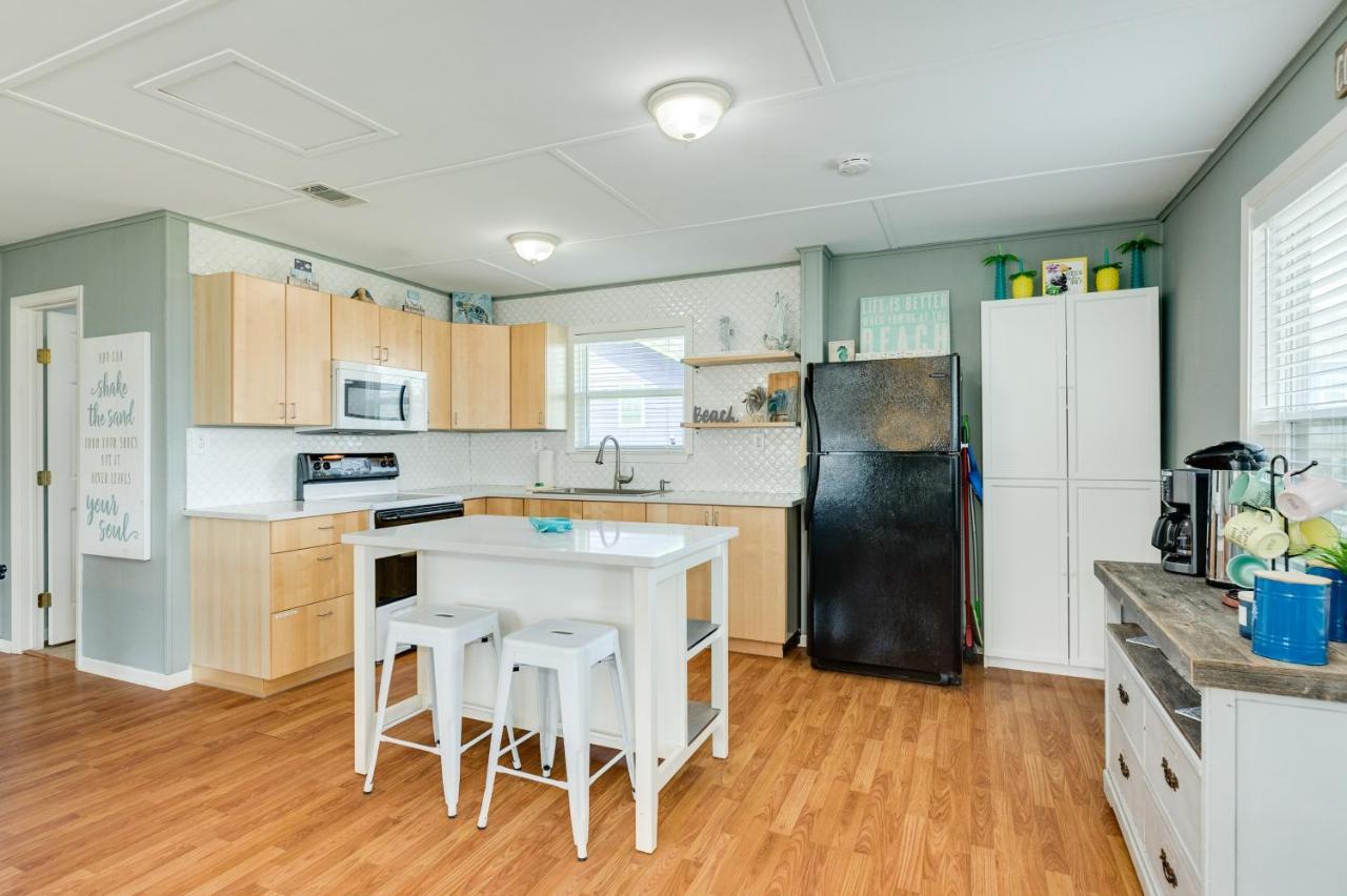 Turtle Sea-Renity Beach Cottage Crystal Beach Exteriör bild